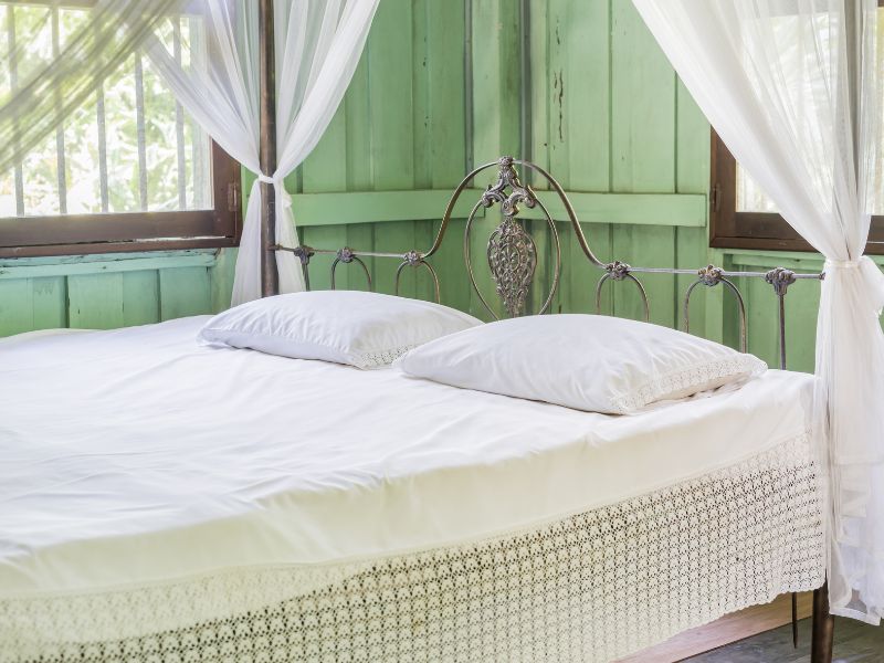 cama retro marcas de diseño italiano