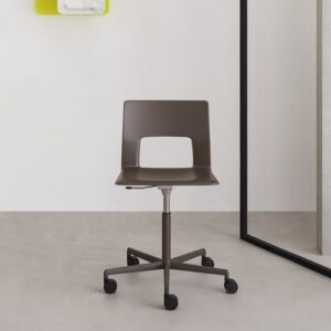 Silla contemporánea KOBE - Desalto
