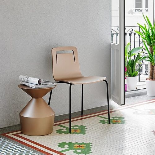 Mesita auxiliar de diseño original SHAPE - Viccarbe - Imagen 4