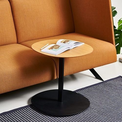 Mesita auxiliar contemporánea SERRA - Viccarbe