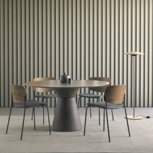 Silla de visita contemporánea ARYN WOOD & TAPIZ - Inclass