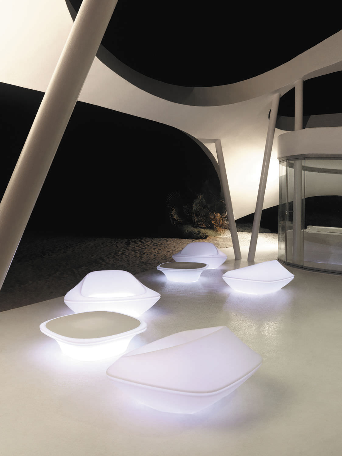 Mesa de centro contemporánea UFO - Vondom - Imagen 2