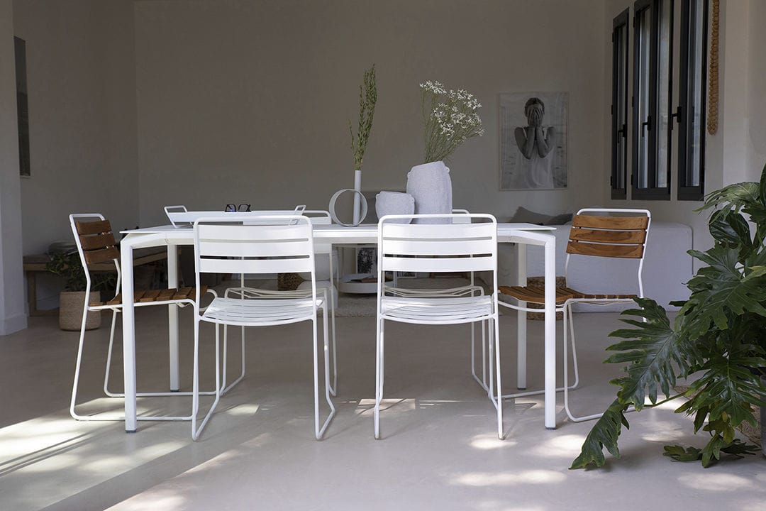 Mesa de comedor contemporánea CALVI - Fermob - Imagen 17