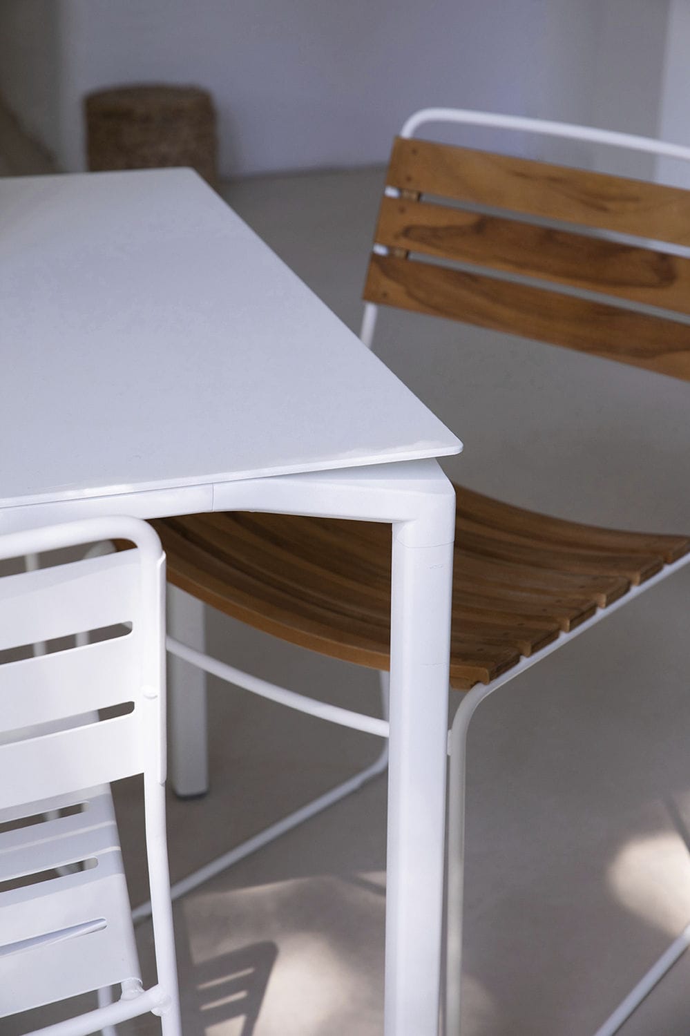 Mesa de comedor contemporánea CALVI - Fermob - Imagen 20