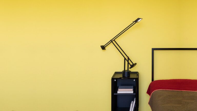 Iluminación: Lámpara de mesa TIZIO – Artemide