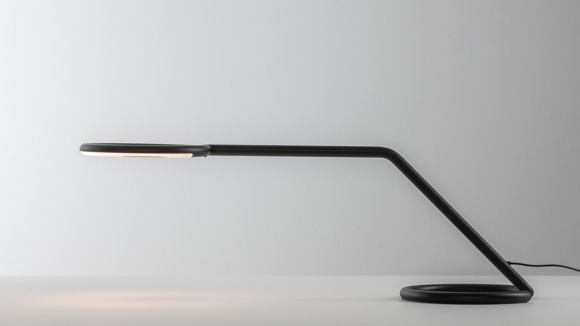 Lámpara de mesa VINE - Artemide - Imagen 6