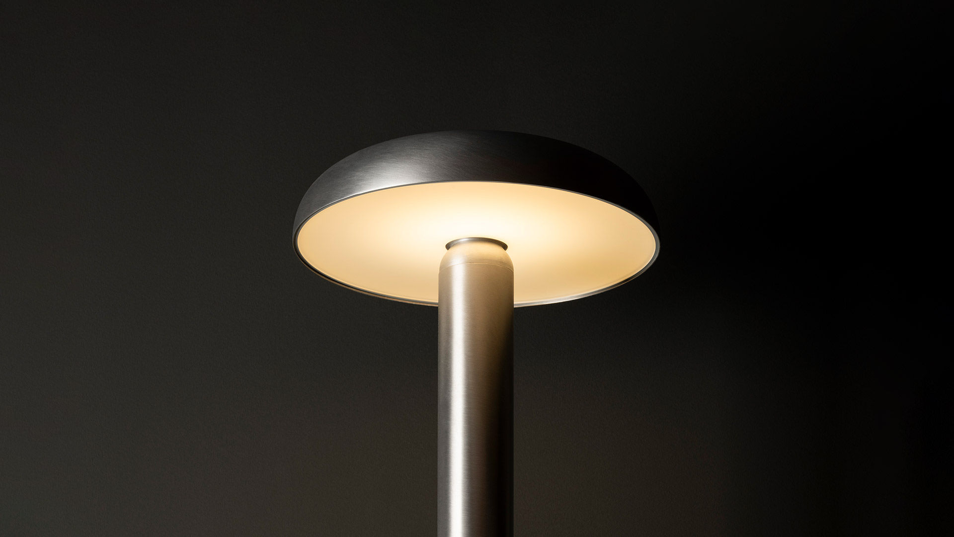 Aplique minimalista KNOP - Artemide - Imagen 6